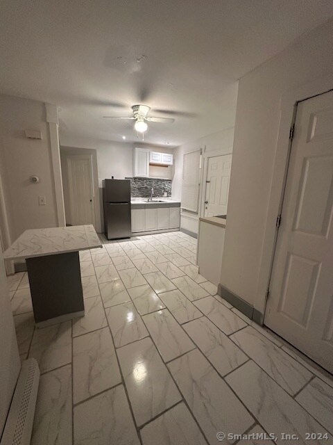 Building Photo - 147 Martin St