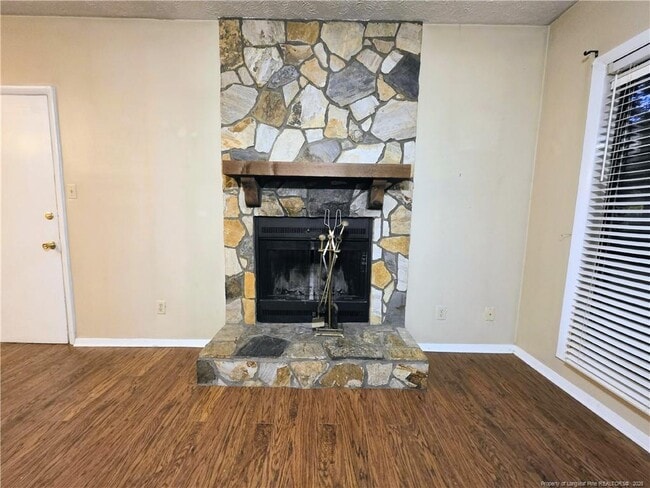 Building Photo - 1861 Tryon Dr