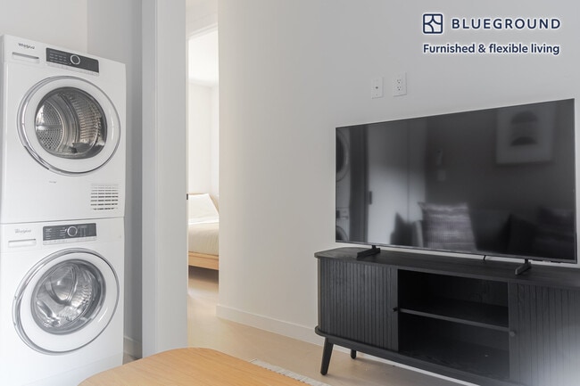 Building Photo - 103 Mosco St