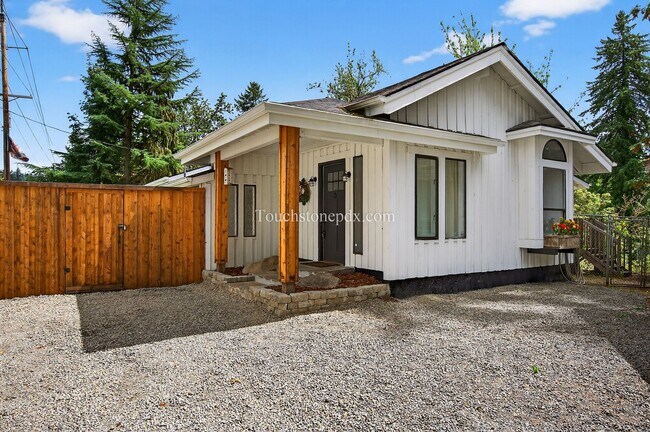 Foto del edificio - 4.5 Acre Dream Home in Oregon City Awaits