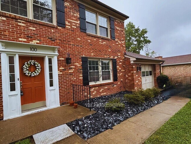 Building Photo - 100 Kendallwood Dr