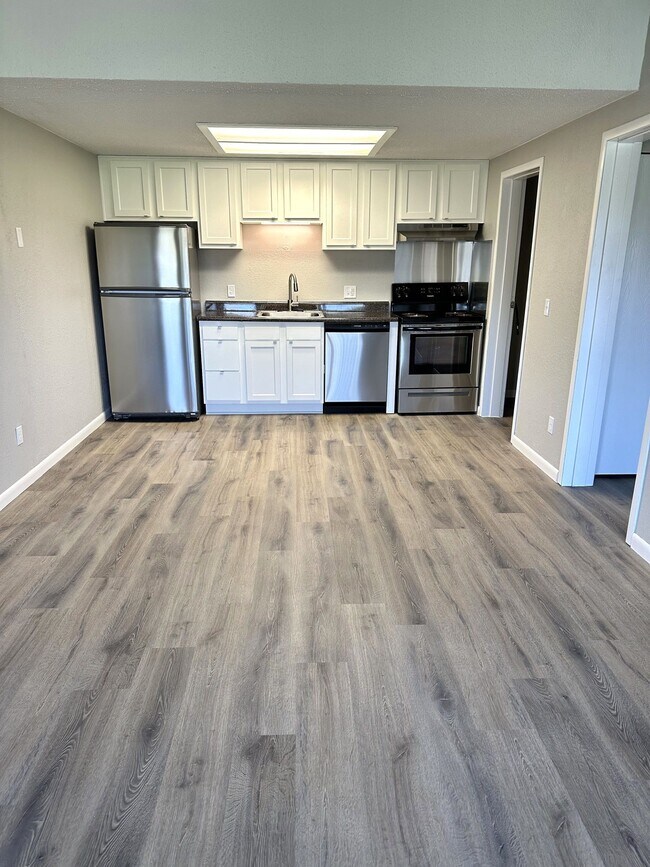 Olivewood Apartments 15127 Olivewood Dr Sterling Heights, MI