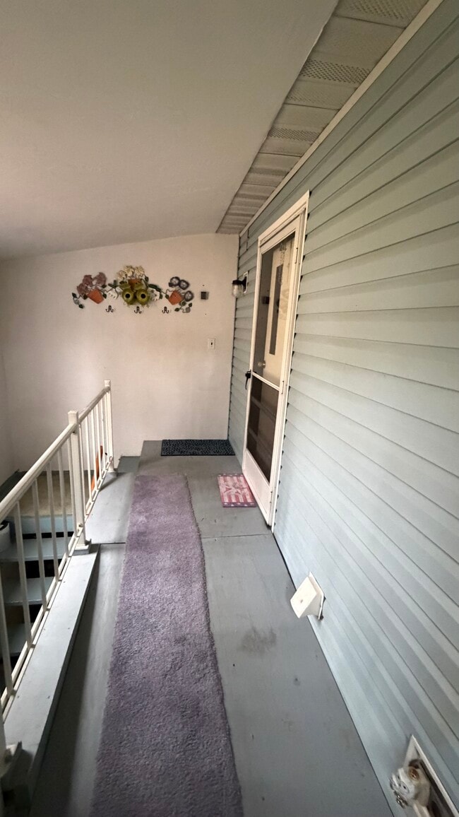 Building Photo - 629 Pine Hill Rd