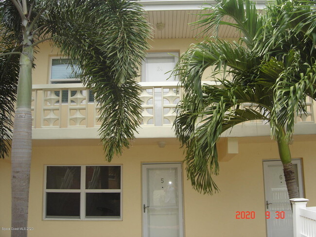 Building Photo - 7801 Ridgewood Ave