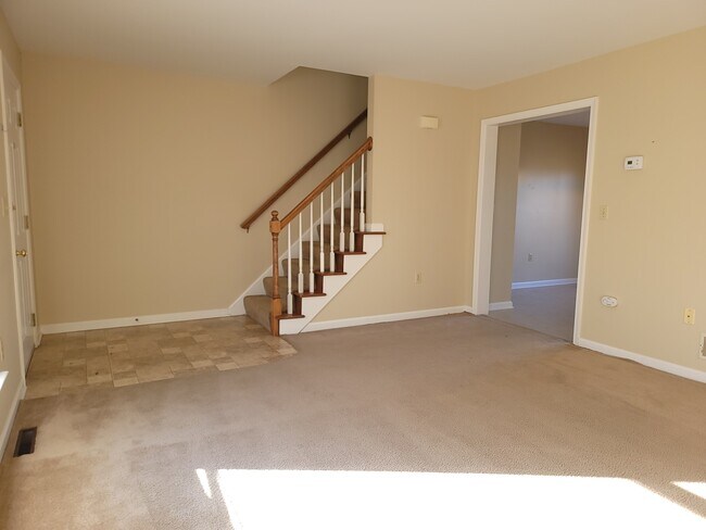 Foto del edificio - 46 Ironstone Dr