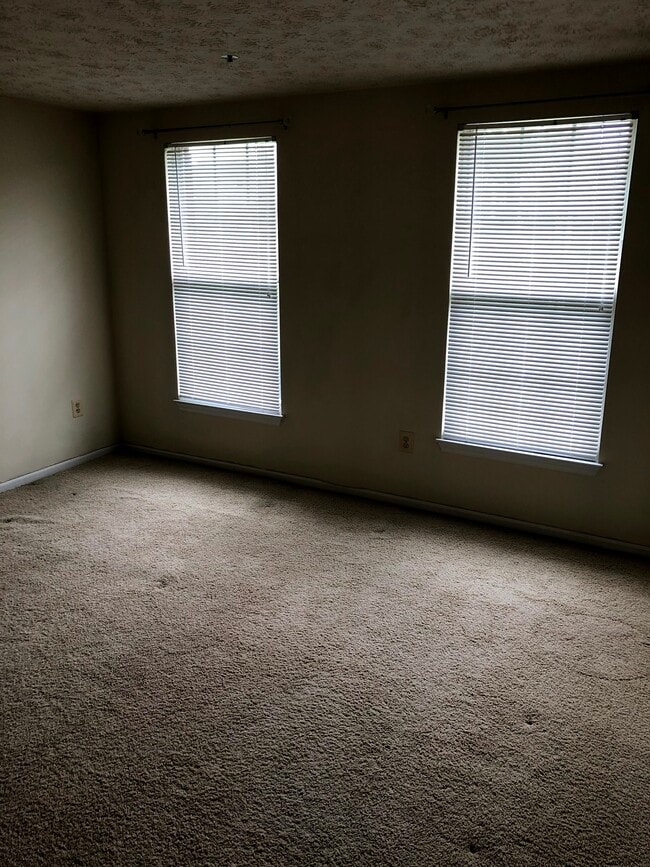 Foto del edificio - 601 Himes Ave