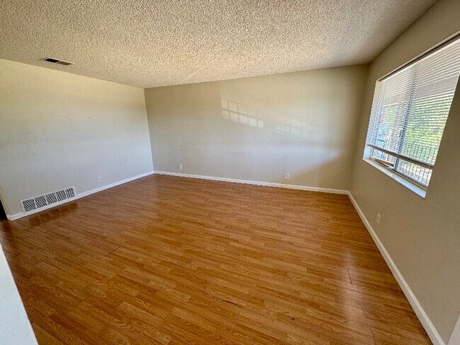 Foto del edificio - 3609 Fairview Dr