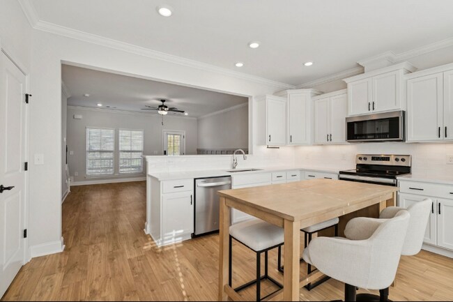 Building Photo - 2018 Cavell Ln