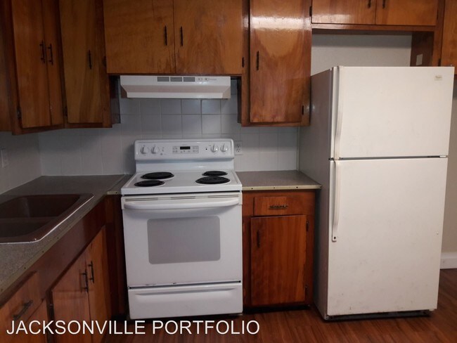 Foto del edificio - 3 br, 1 bath House - 5638 Akra Ave