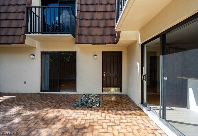 Building Photo - 5212 Cedarbend Dr