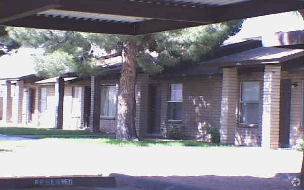 Foto del edificio - Stapley Terrace Apartments