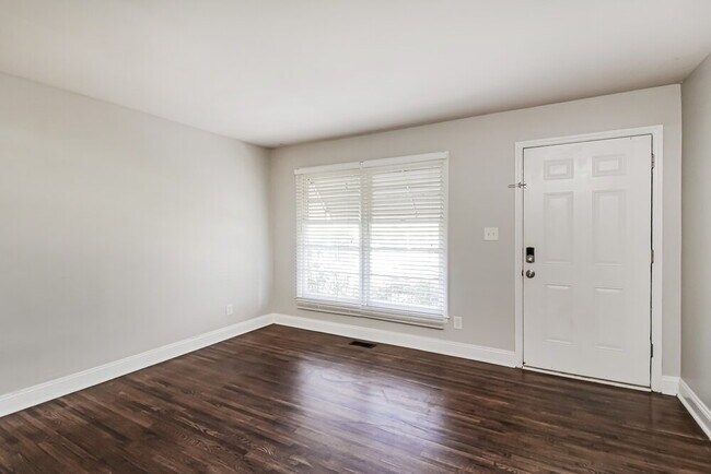 Foto del edificio - 3800 Seaman Dr