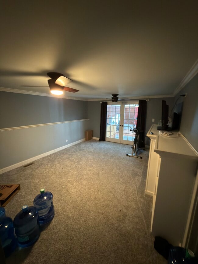 Foto del edificio - 560 Glen Pl