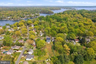 Building Photo - 722 Whitneys Landing Dr
