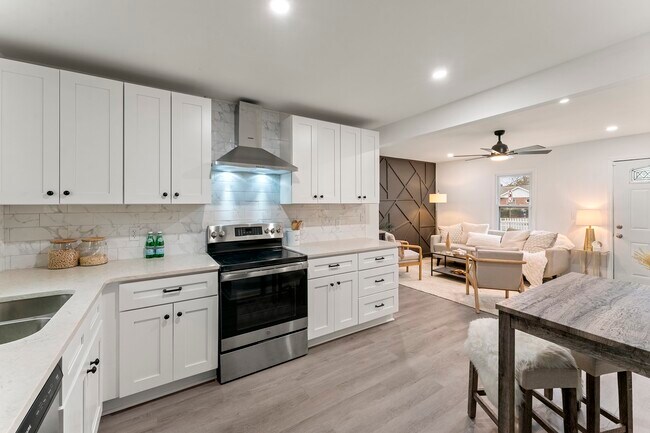 Building Photo - 3138 Harris Dr