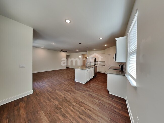 Foto del edificio - 5172 Blue Mountain Dr