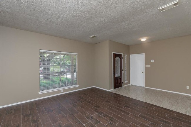 Building Photo - 12203 Kleinbrook Ct