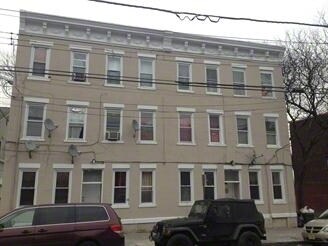 Foto principal - 146-148 3rd St