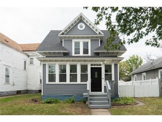 Building Photo - 1317 Reaney Ave E