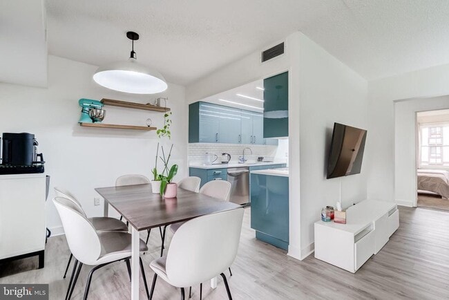 Foto del edificio - 11643 Stoneview Square