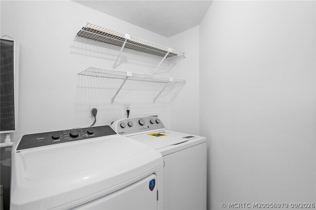 Building Photo - 3236 SE Aster Ln