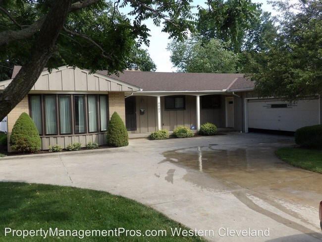 Building Photo - 4 br, 2.5 bath House - 4587 Grayton Rd