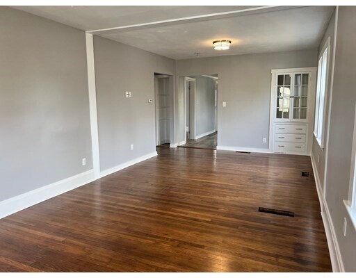 Foto del edificio - 80 Livingstone Ave