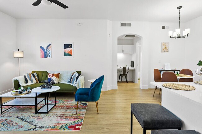 Foto del edificio - 9450 W Cabela Dr