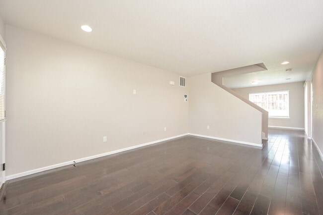 Foto del edificio - 2355 Coach House Loop