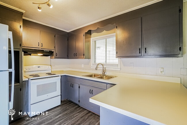 Building Photo - 202 Overby St