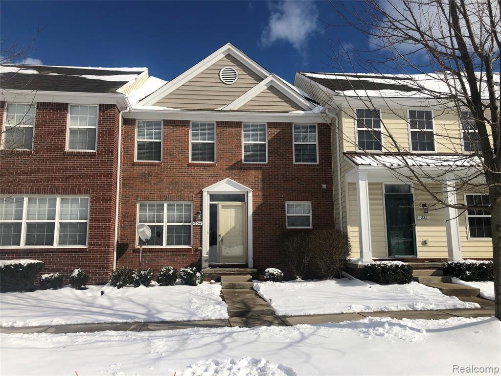 Foto principal - 234 Stonegate E