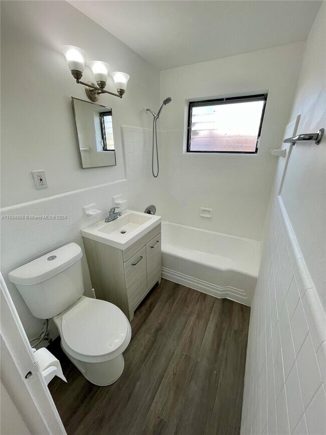 Foto del edificio - 2 bedroom in Hallandale FL 33009