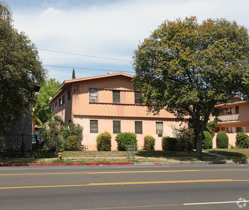 Primary Photo - 18025 Roscoe Blvd