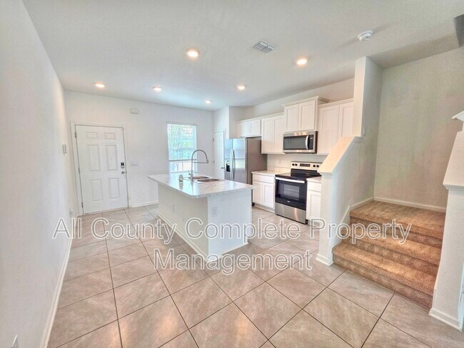 Foto del edificio - 8377 Retrograde Rd