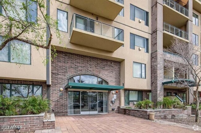 Building Photo - 16 W Encanto Blvd