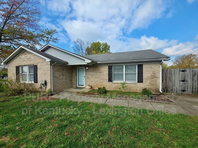 Building Photo - 305 Williamsburg Dr