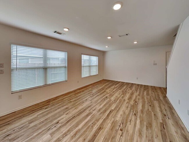 Foto del edificio - 6183 Dunsmore Cyn Ln