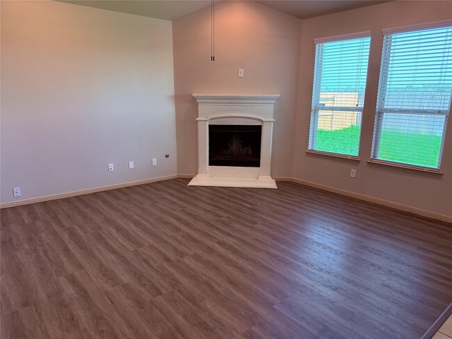 Building Photo - 18935 Deer Trace Dr