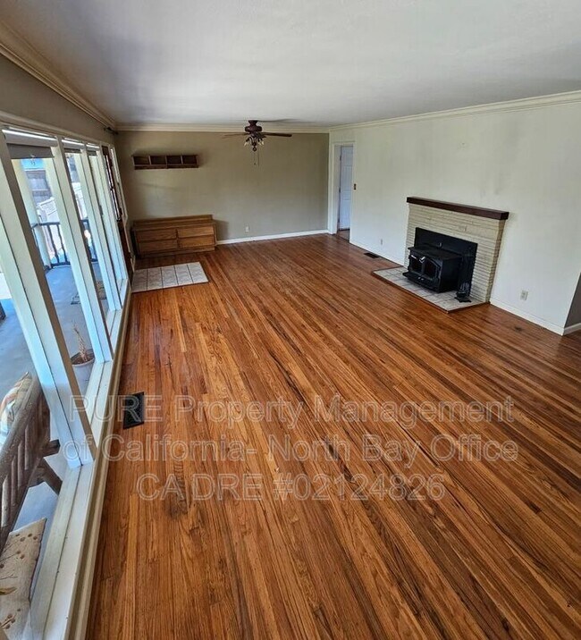 Building Photo - 825 Isola Way