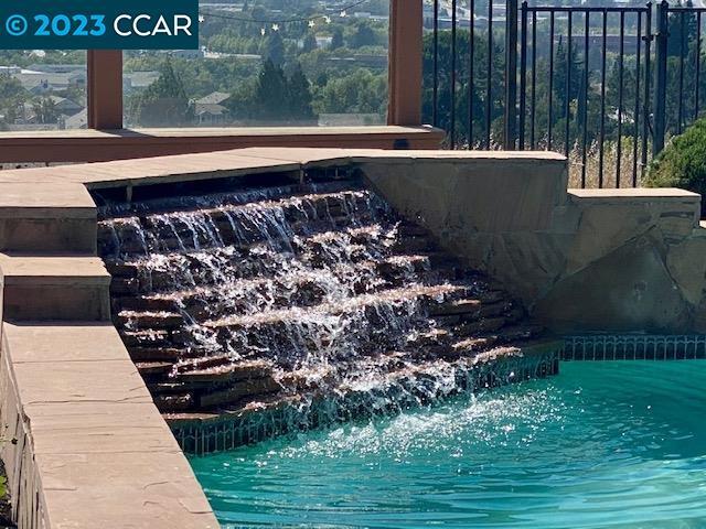 Foto del edificio - 254 Canyon Lakes Pl