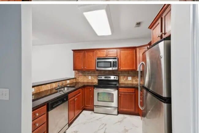 Building Photo - 2660 North Ave