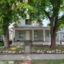 Building Photo - 2017 E Hartson Ave