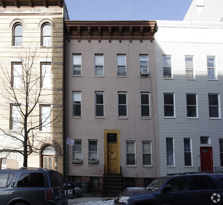 Building Photo - 49 Java St