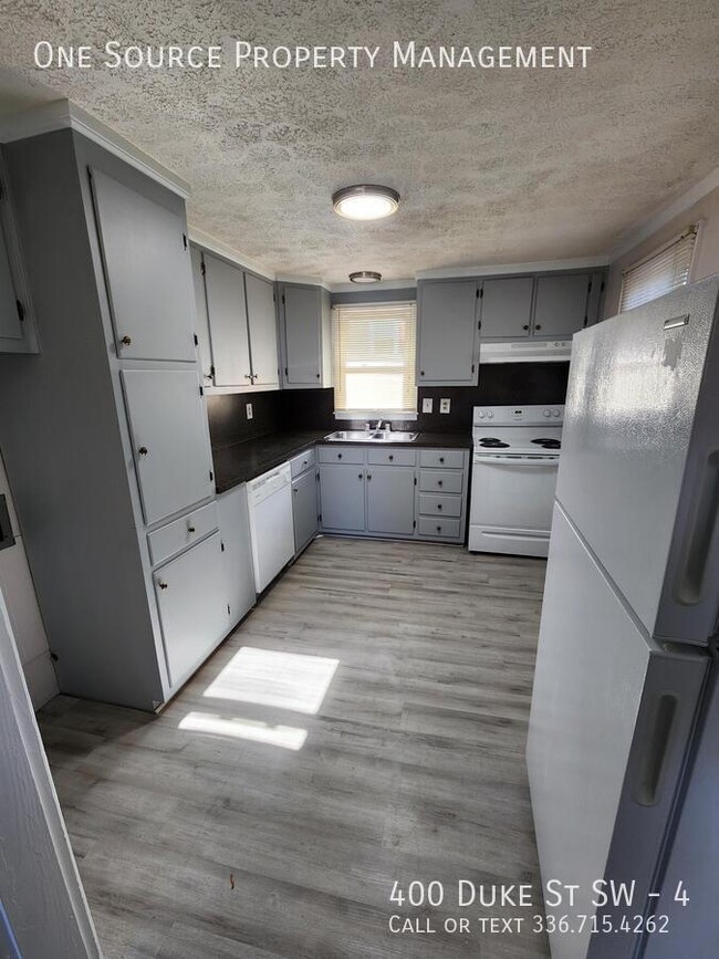 Building Photo - 400 Duke St SW