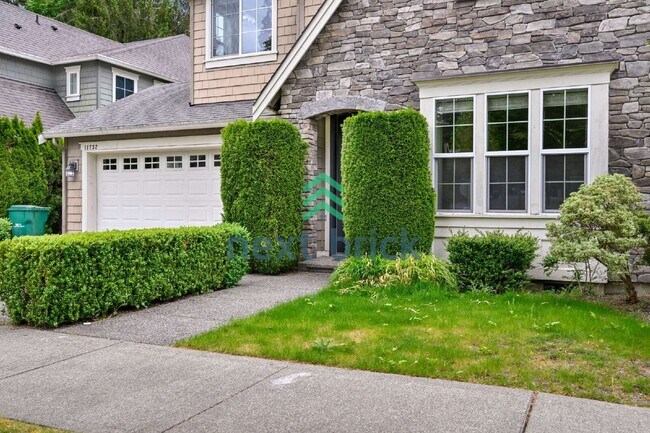Foto del edificio - "Charming 4-Bedroom Retreat in Redmond: Spacious 2,540 Sq Ft Home with 2.5 Baths!"