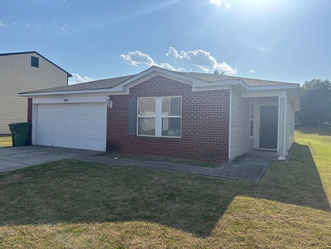 Building Photo - 306 Kenneth Blvd NW