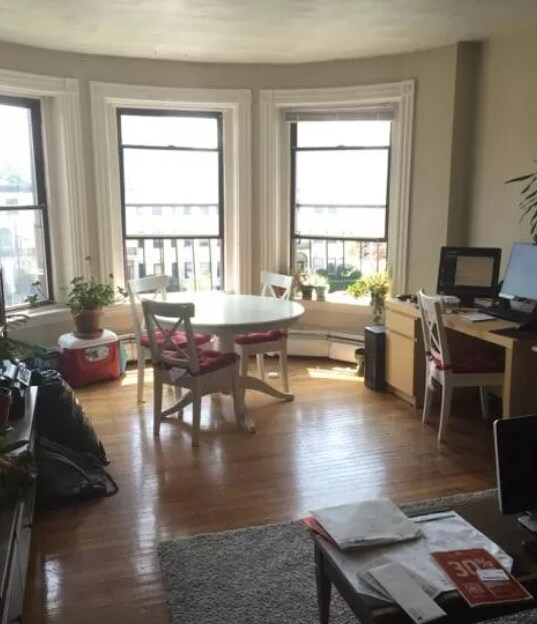 Foto del edificio - 922 Beacon St