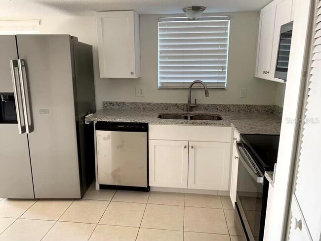 Foto del edificio - 5120 Mystic Point Ct