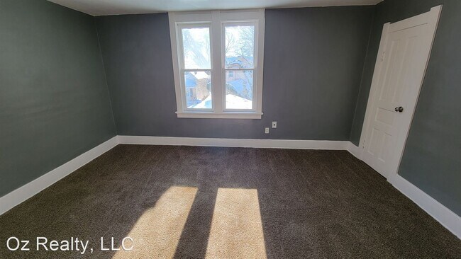 Building Photo - 4 br, 1.5 bath House - 1420 Colburn