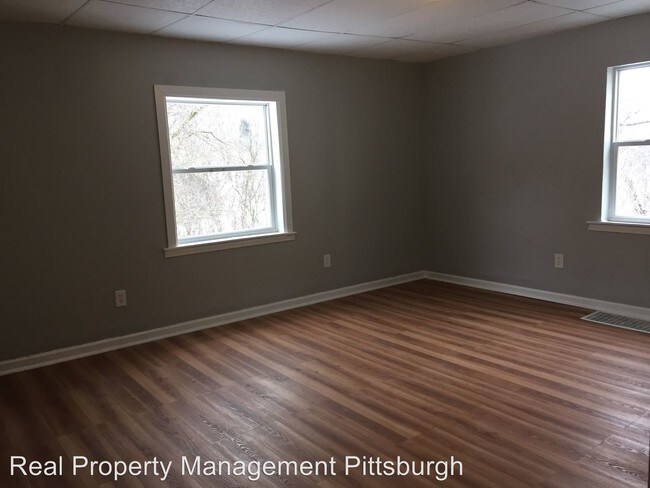 Foto del edificio - 244 Hazelwood Ave